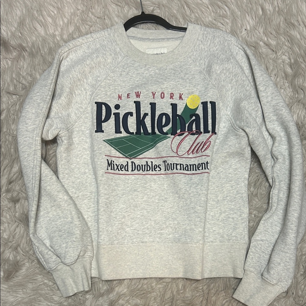 RARE NWT Abercrombie Embroidered Heather Gray Pickleball Club Women's Sweatshirt